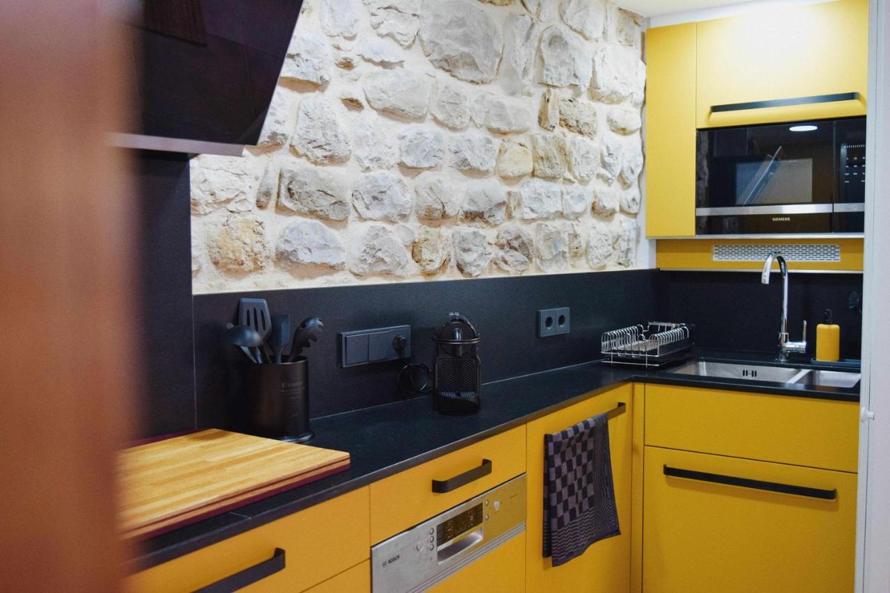 Keldomenech Bed&Art Luxury Apartment For Art Lover Besalú Εξωτερικό φωτογραφία